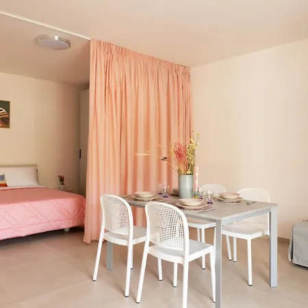 Color Dream Residence Monopoli Room photo