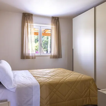 Color Dream Residence Monopoli Room photo